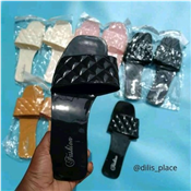 Fashionable Rubber Slippers