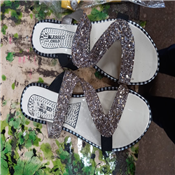 Trendy Palm Slippers For Ladies