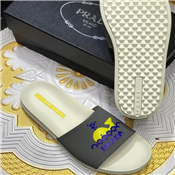 MEN FASHION SLIPPERS