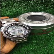 Fancy silver wristwatch 