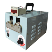 Automatic debeaking machine for poultry