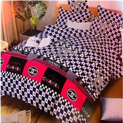 Direct Bedding Set With 4 Pillowcases