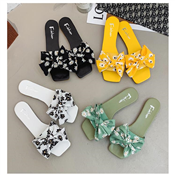 WOMEN FASHION SLIPPERS