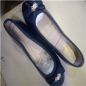 Women's flat shoes