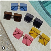 Luxury fashion eyes glass