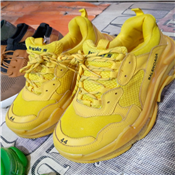 unisex Yellow canvas shoe