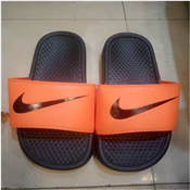 MEN'S RUBBER SLIPPERS