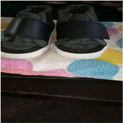 CHILDREN'S SHOE