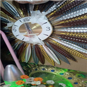 Leaf design wall clock