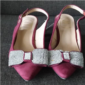 WOMEN FASHIONABLE LOW HEEL SANDALS