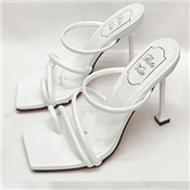 Classic ladies shoe