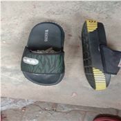 CLASSY UNISEX RUBBER SLIDER SLIPPERS