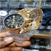 New Classic Men Fashion Wristwatch - Gold