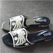 WOMEN FASHIONABLE LOW HEEL SLIPPERS