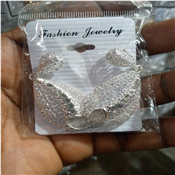 Designer fashion earrings 